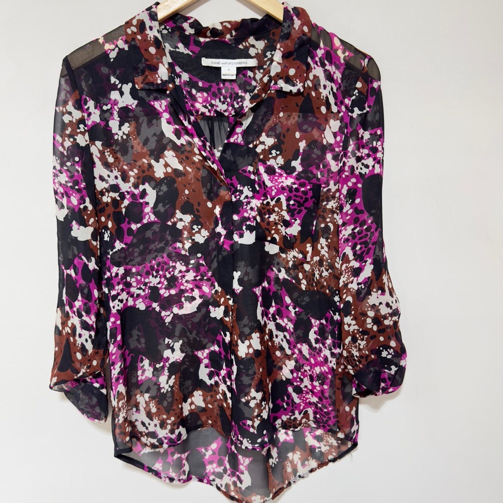 DIANE vonFURSTENBERG Lorelei Two Silk Button Down Hi Low Blouse 2